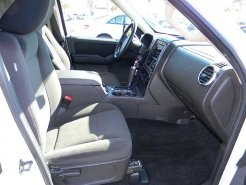 Ford Explorer 2010 photo 2