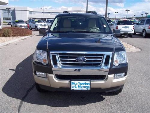Ford Explorer 2010 photo 1