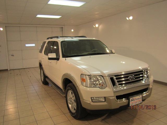 Ford Explorer 2010 photo 1