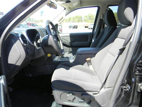 Ford Explorer 2010 photo 1