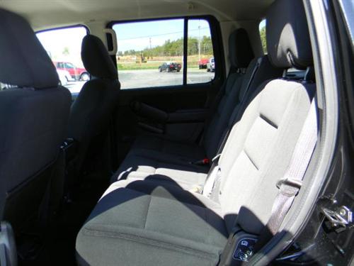 Ford Explorer 2010 photo 2