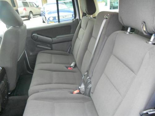 Ford Explorer 2010 photo 1