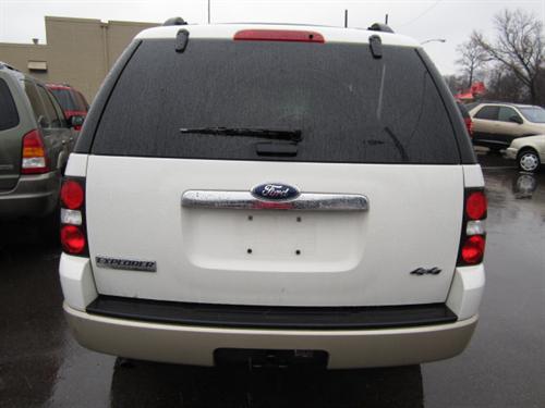 Ford Explorer 2010 photo 1