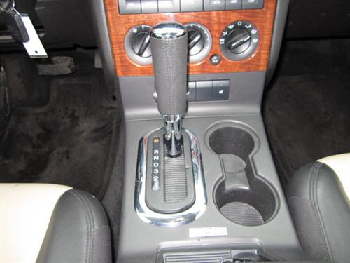 Ford Explorer 2010 photo 4