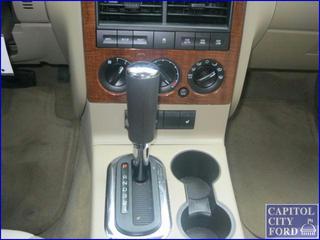 Ford Explorer 2010 photo 2