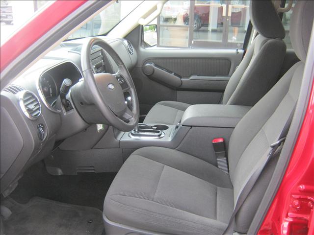 Ford Explorer 2010 photo 4
