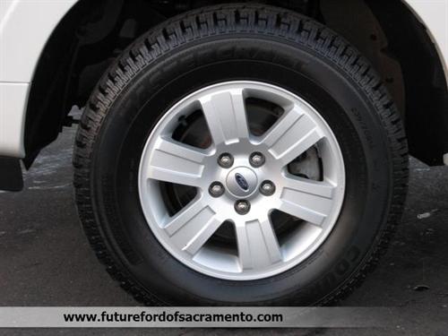 Ford Explorer 2010 photo 2