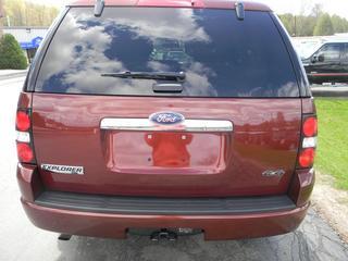 Ford Explorer 2010 photo 1