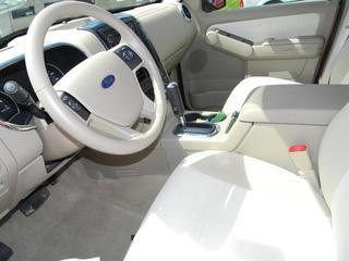 Ford Explorer 2010 photo 4