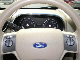 Ford Explorer 2010 photo 5