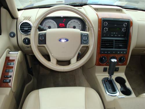 Ford Explorer 2010 photo 4