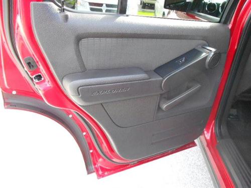 Ford Explorer 2010 photo 1