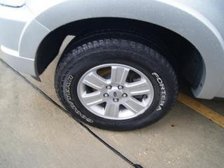 Ford Explorer 2010 photo 2