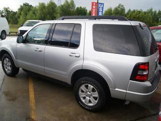 Ford Explorer 2010 photo 3