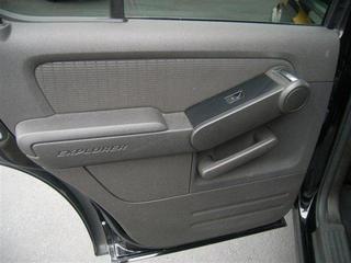 Ford Explorer 2010 photo 2