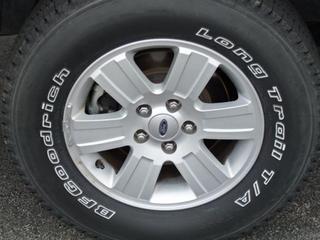 Ford Explorer 2010 photo 2