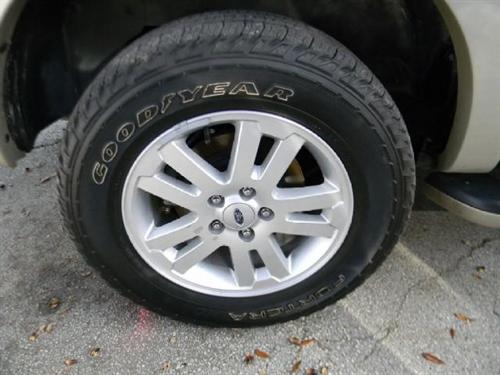 Ford Explorer 2010 photo 3