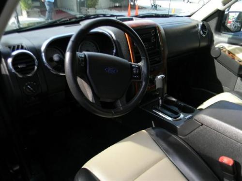 Ford Explorer 2010 photo 4