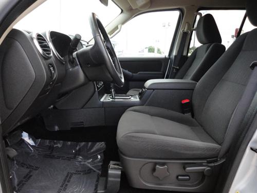 Ford Explorer 2010 photo 1