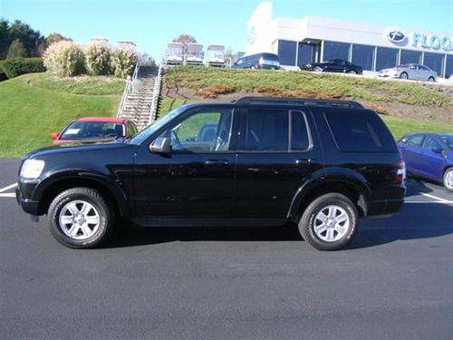 Ford Explorer 2010 photo 1