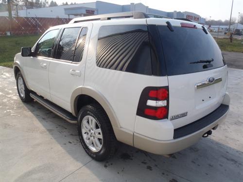 Ford Explorer 2010 photo 1