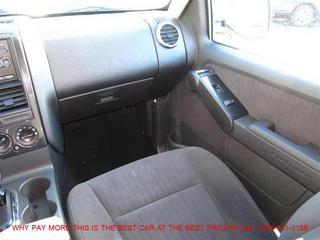 Ford Explorer 2010 photo 1