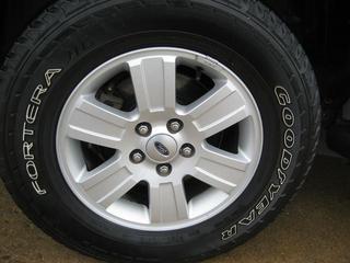 Ford Explorer 2010 photo 1