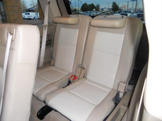 Ford Explorer 2010 photo 2