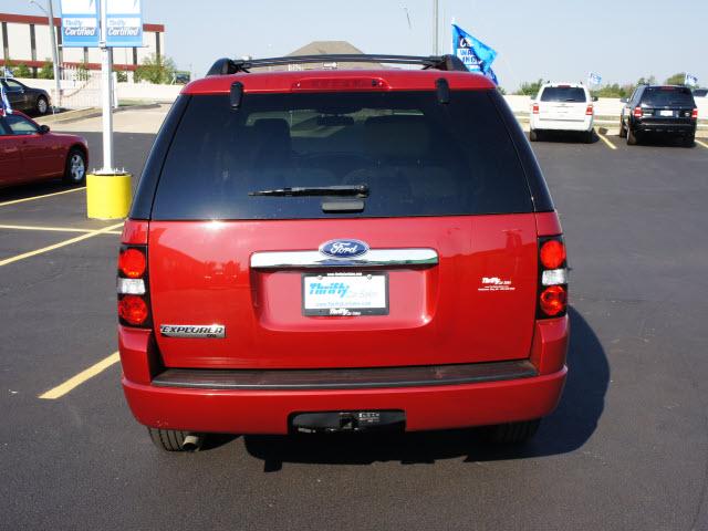 Ford Explorer 2010 photo 4