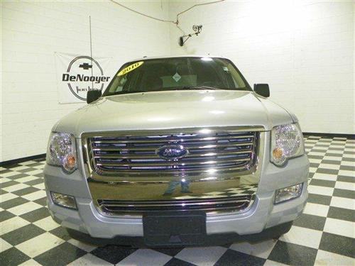 Ford Explorer 2010 photo 1