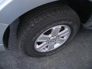 Ford Explorer 2010 photo 2