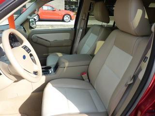 Ford Explorer 2010 photo 1
