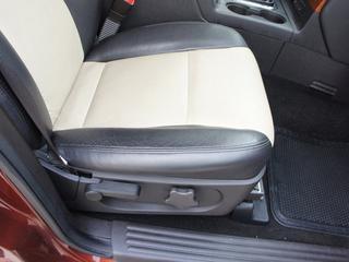 Ford Explorer 2010 photo 1