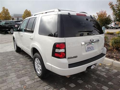 Ford Explorer 2010 photo 3