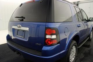 Ford Explorer 2010 photo 3