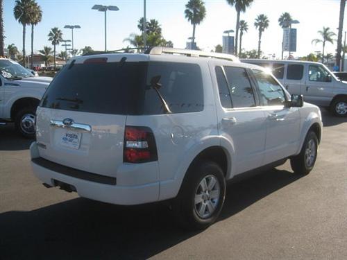 Ford Explorer 2010 photo 1