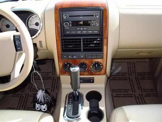 Ford Explorer 2010 photo 2