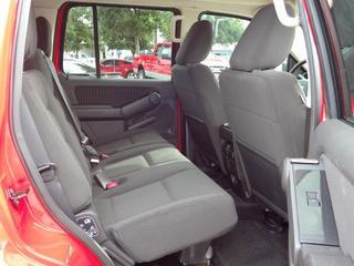Ford Explorer 2010 photo 1