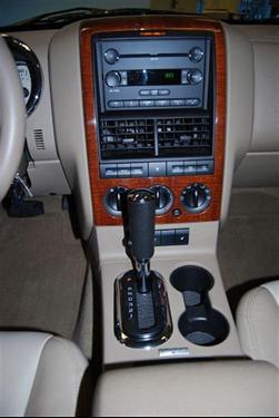 Ford Explorer 2010 photo 4