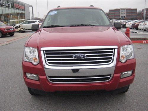 Ford Explorer 2010 photo 1