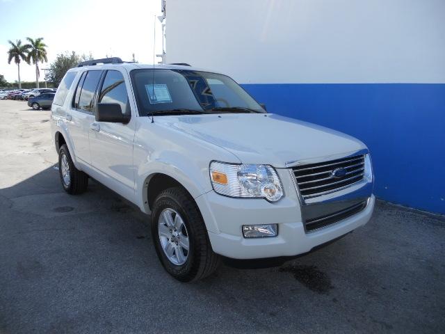 Ford Explorer ESi Sport Utility