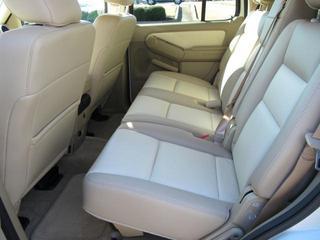 Ford Explorer 2010 photo 1