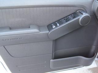 Ford Explorer 2010 photo 1