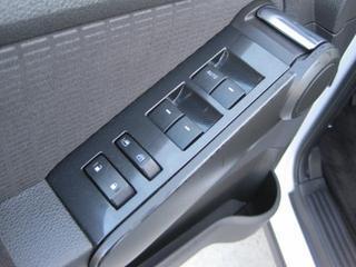 Ford Explorer 2010 photo 2
