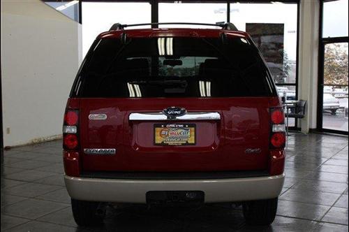 Ford Explorer 2010 photo 2