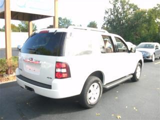 Ford Explorer 2010 photo 2