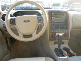 Ford Explorer 2010 photo 3