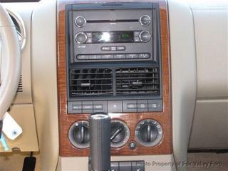 Ford Explorer 2010 photo 2