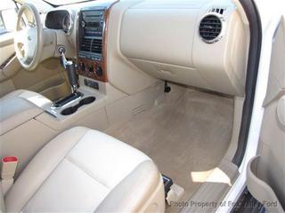 Ford Explorer 2010 photo 3