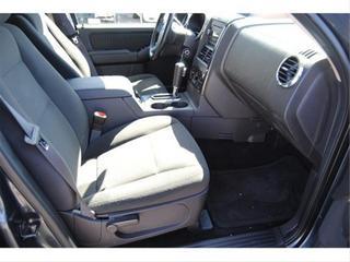 Ford Explorer 2010 photo 2